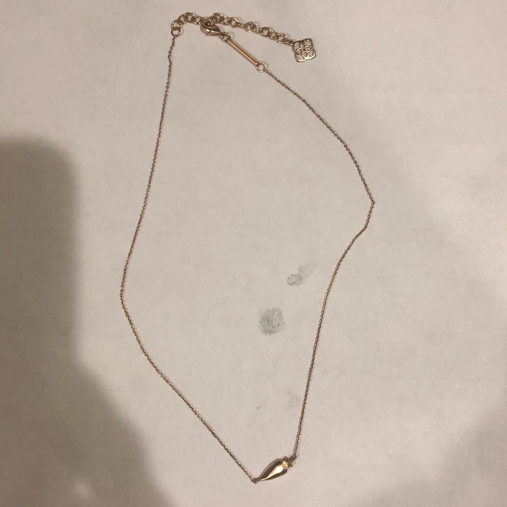 Gold Kendra Scott necklace